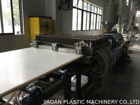 CE Certificated Plastic Sheet Extrusion Machine For Kitchen Cutting Board